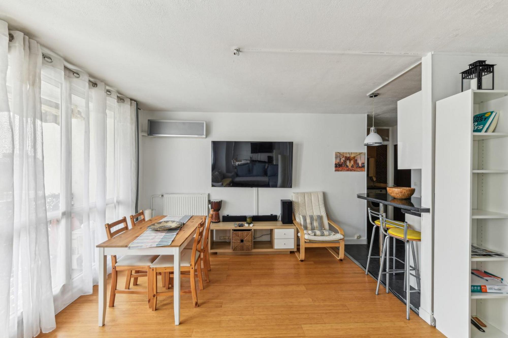 Chic And Comfortable Apart With Balcony Levallois-Perret Dış mekan fotoğraf