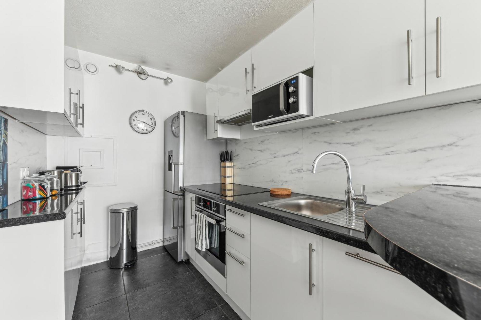 Chic And Comfortable Apart With Balcony Levallois-Perret Dış mekan fotoğraf