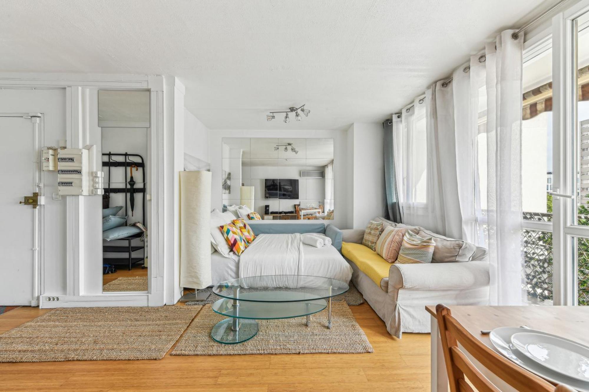 Chic And Comfortable Apart With Balcony Levallois-Perret Dış mekan fotoğraf